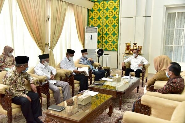 Dukung Penyaluran Dana Bergulir Zakat Produktif Gubernur Edy RahmayadiIngatkanMasyarakat PentingnyaKeberkahan Harta